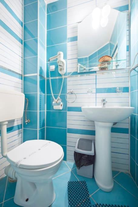 Vila Bradet Буштені Екстер'єр фото